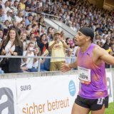Jason Joseph célèbre sa victoire KEYSTONE/URS FLUEELER